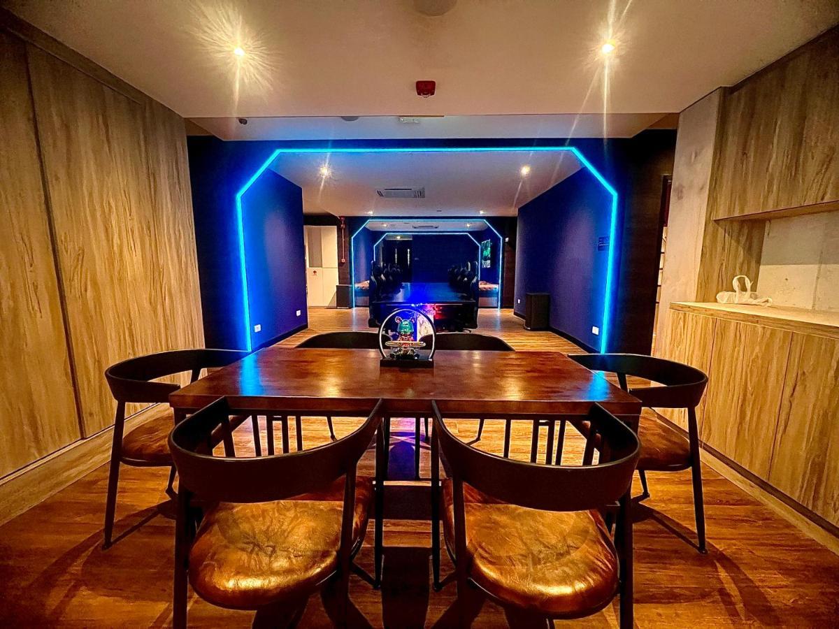 Arena Esports @ Orchard Hotel Singapore Buitenkant foto